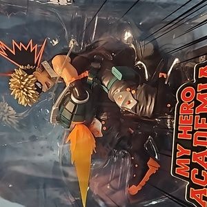 MY HERO ACADEMIA